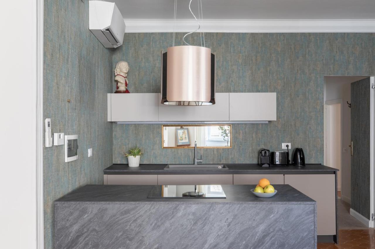 Apartment Iflat Modern In The Monti Area Rom